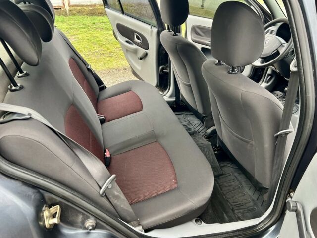 Серый Рено Clio Symbol, объемом двигателя 1.4 л и пробегом 75 тыс. км за 3950 $, фото 17 на Automoto.ua