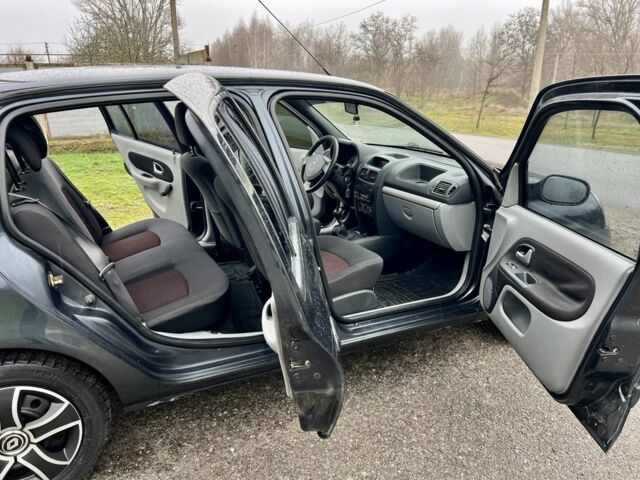 Серый Рено Clio Symbol, объемом двигателя 1.4 л и пробегом 75 тыс. км за 3950 $, фото 16 на Automoto.ua