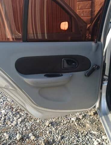 Серый Рено Clio Symbol, объемом двигателя 1.39 л и пробегом 338 тыс. км за 2600 $, фото 10 на Automoto.ua