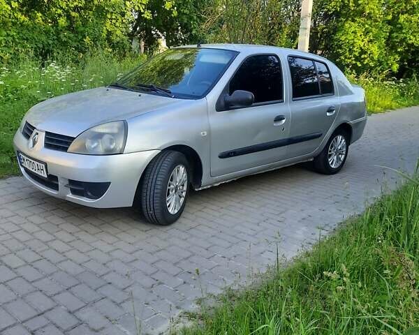 Серый Рено Clio Symbol, объемом двигателя 1.39 л и пробегом 220 тыс. км за 2450 $, фото 8 на Automoto.ua