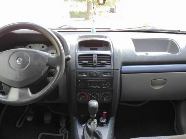 Сірий Рено Clio Symbol, об'ємом двигуна 1.4 л та пробігом 206 тис. км за 4150 $, фото 4 на Automoto.ua