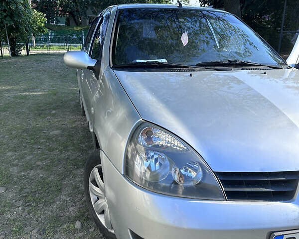 Серый Рено Clio Symbol, объемом двигателя 1.39 л и пробегом 240 тыс. км за 3500 $, фото 4 на Automoto.ua