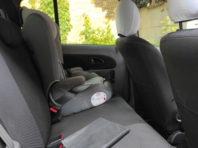 Сірий Рено Clio Symbol, об'ємом двигуна 1.4 л та пробігом 206 тис. км за 4150 $, фото 9 на Automoto.ua