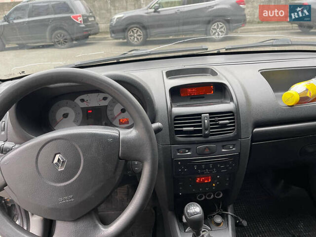 Сірий Рено Clio Symbol, об'ємом двигуна 1.4 л та пробігом 188 тис. км за 3000 $, фото 11 на Automoto.ua