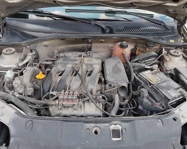 Серый Рено Clio Symbol, объемом двигателя 1.39 л и пробегом 197 тыс. км за 2700 $, фото 12 на Automoto.ua