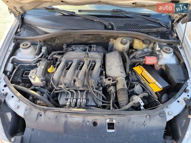 Сірий Рено Clio Symbol, об'ємом двигуна 1.4 л та пробігом 229 тис. км за 4900 $, фото 12 на Automoto.ua