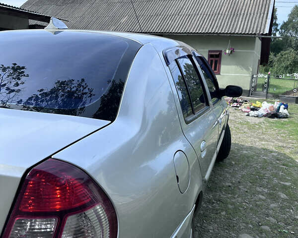 Серый Рено Clio Symbol, объемом двигателя 1.39 л и пробегом 240 тыс. км за 3500 $, фото 12 на Automoto.ua