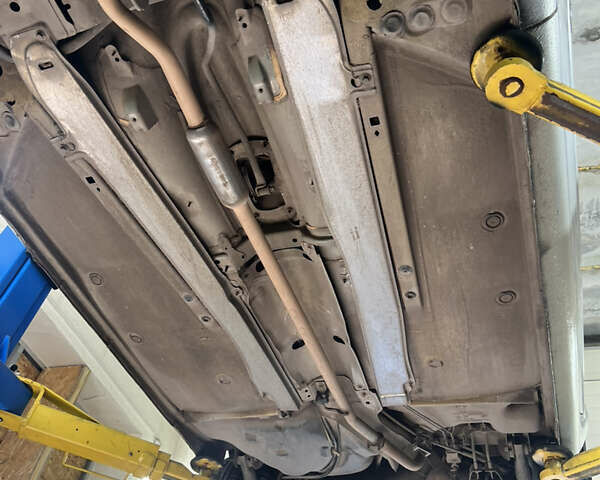Серый Рено Clio Symbol, объемом двигателя 1.39 л и пробегом 170 тыс. км за 4100 $, фото 28 на Automoto.ua