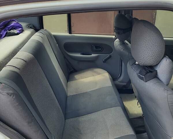 Серый Рено Clio Symbol, объемом двигателя 1.4 л и пробегом 230 тыс. км за 2900 $, фото 8 на Automoto.ua