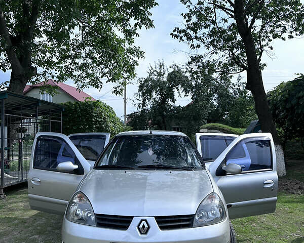 Серый Рено Clio Symbol, объемом двигателя 1.39 л и пробегом 240 тыс. км за 3500 $, фото 41 на Automoto.ua