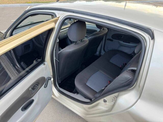 Серый Рено Clio Symbol, объемом двигателя 1.4 л и пробегом 127 тыс. км за 3499 $, фото 16 на Automoto.ua