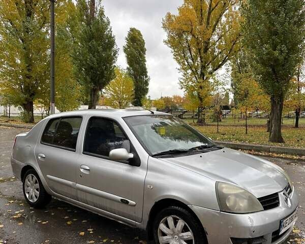 Серый Рено Clio Symbol, объемом двигателя 1.39 л и пробегом 207 тыс. км за 3450 $, фото 2 на Automoto.ua