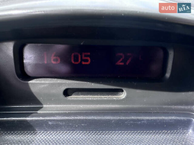 Серый Рено Clio Symbol, объемом двигателя 1.39 л и пробегом 240 тыс. км за 3500 $, фото 31 на Automoto.ua