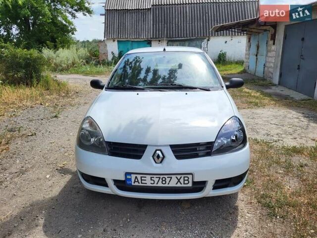 Серый Рено Clio Symbol, объемом двигателя 1.4 л и пробегом 230 тыс. км за 2900 $, фото 7 на Automoto.ua