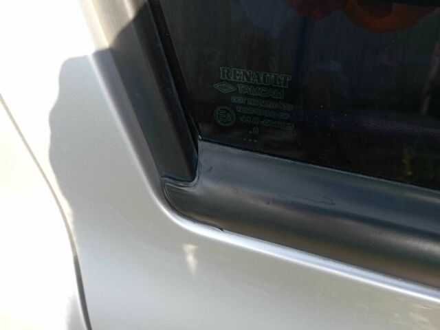 Сірий Рено Clio Symbol, об'ємом двигуна 1.4 л та пробігом 169 тис. км за 3500 $, фото 17 на Automoto.ua