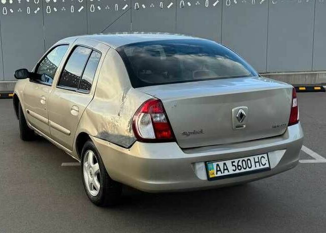 Серый Рено Clio Symbol, объемом двигателя 1.4 л и пробегом 127 тыс. км за 3499 $, фото 4 на Automoto.ua