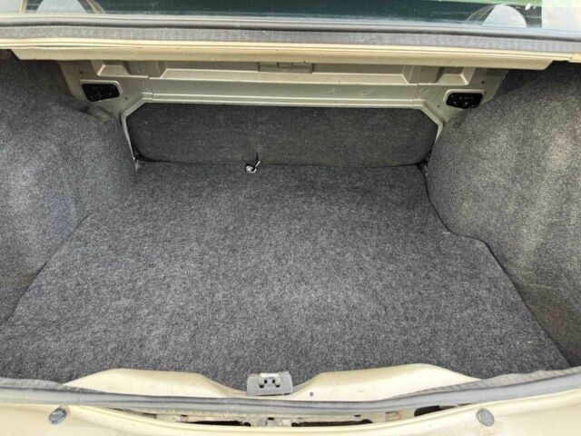 Серый Рено Clio Symbol, объемом двигателя 1.4 л и пробегом 127 тыс. км за 3499 $, фото 15 на Automoto.ua