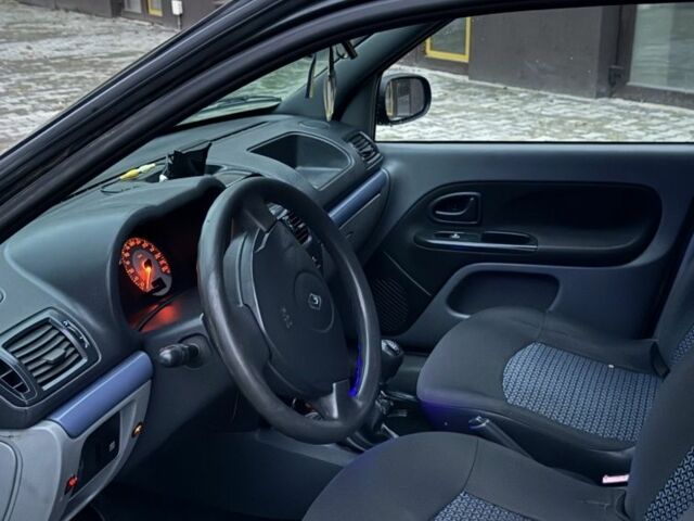 Сірий Рено Clio Symbol, об'ємом двигуна 1.4 л та пробігом 292 тис. км за 2700 $, фото 9 на Automoto.ua