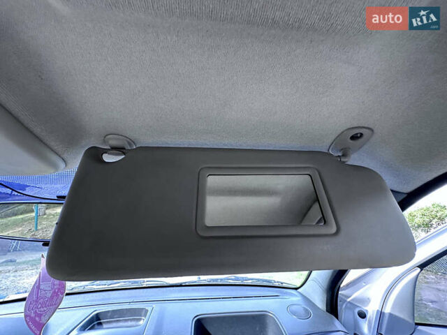 Серый Рено Clio Symbol, объемом двигателя 1.39 л и пробегом 240 тыс. км за 3500 $, фото 22 на Automoto.ua