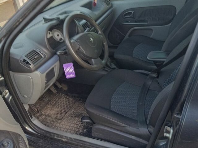 Сірий Рено Clio Symbol, об'ємом двигуна 1.4 л та пробігом 164 тис. км за 3699 $, фото 8 на Automoto.ua