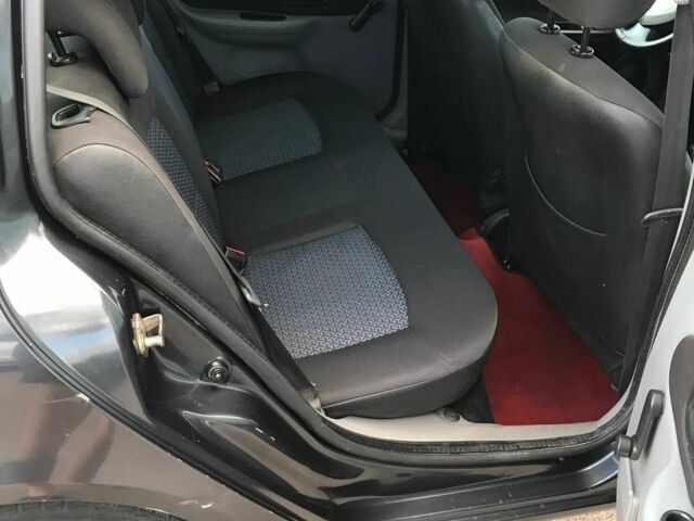 Серый Рено Clio Symbol, объемом двигателя 1.4 л и пробегом 231 тыс. км за 2500 $, фото 8 на Automoto.ua