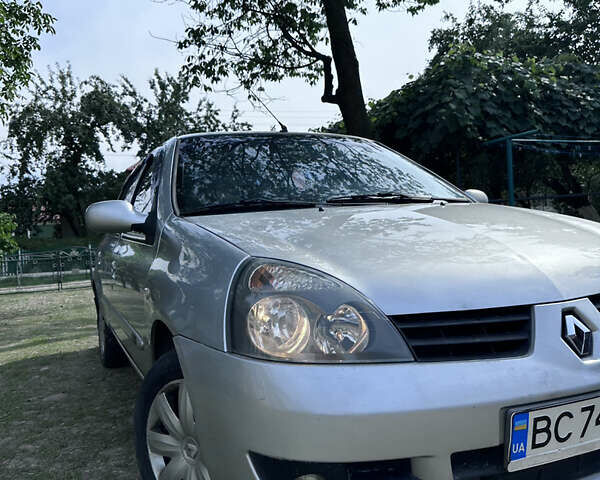 Серый Рено Clio Symbol, объемом двигателя 1.39 л и пробегом 240 тыс. км за 3500 $, фото 11 на Automoto.ua