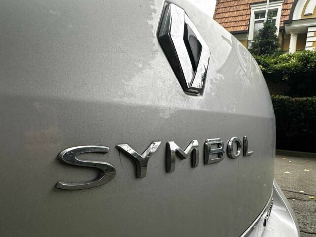 Серый Рено Clio Symbol, объемом двигателя 1.4 л и пробегом 110 тыс. км за 4790 $, фото 7 на Automoto.ua