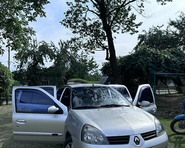 Серый Рено Clio Symbol, объемом двигателя 1.39 л и пробегом 240 тыс. км за 3500 $, фото 43 на Automoto.ua