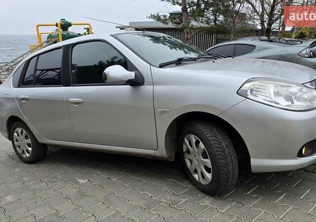 Серый Рено Clio Symbol, объемом двигателя 1.39 л и пробегом 169 тыс. км за 4718 $, фото 3 на Automoto.ua