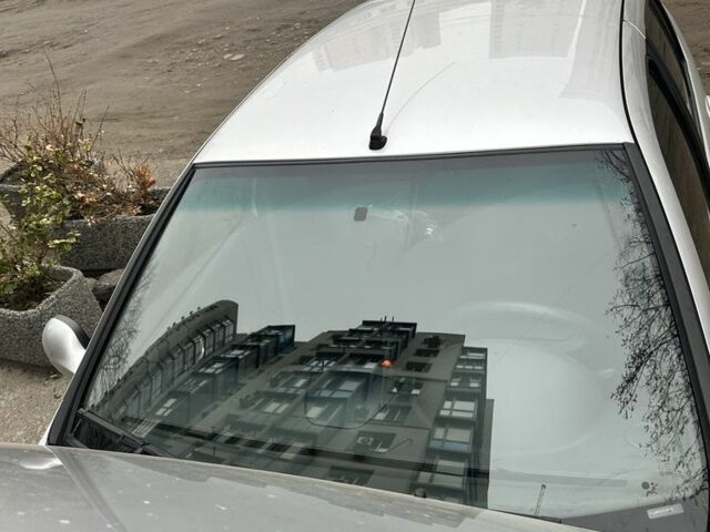 Сірий Рено Clio Symbol, об'ємом двигуна 1.4 л та пробігом 202 тис. км за 4400 $, фото 21 на Automoto.ua