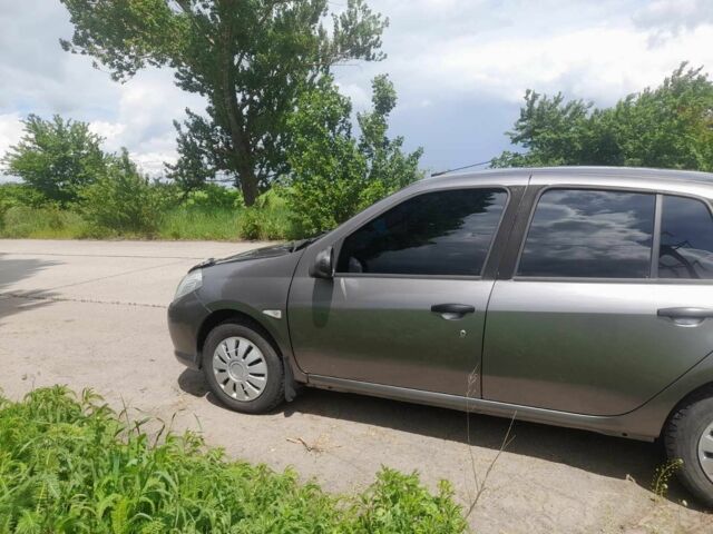 Серый Рено Clio Symbol, объемом двигателя 1.4 л и пробегом 218 тыс. км за 4550 $, фото 10 на Automoto.ua