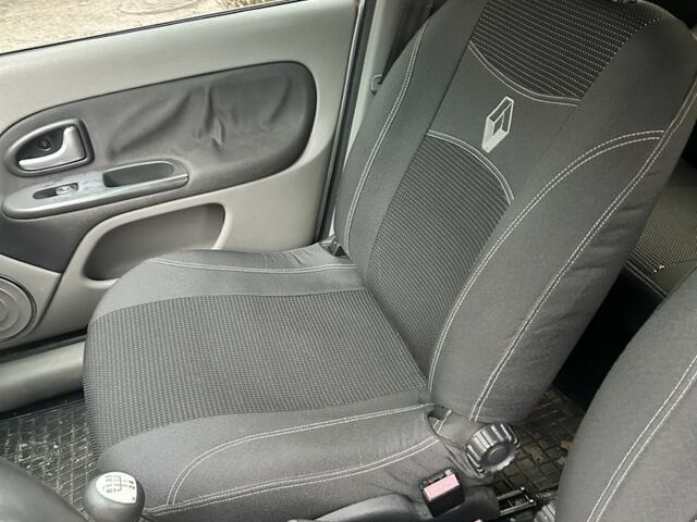 Сірий Рено Clio Symbol, об'ємом двигуна 1.4 л та пробігом 202 тис. км за 4400 $, фото 12 на Automoto.ua