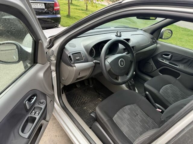 Сірий Рено Clio Symbol, об'ємом двигуна 1.4 л та пробігом 175 тис. км за 3800 $, фото 4 на Automoto.ua