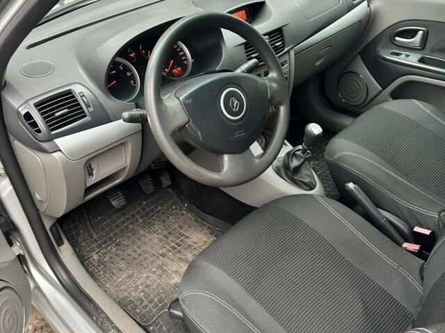 Сірий Рено Clio Symbol, об'ємом двигуна 1.4 л та пробігом 202 тис. км за 4400 $, фото 6 на Automoto.ua