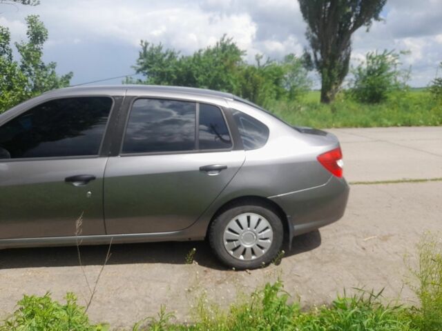 Серый Рено Clio Symbol, объемом двигателя 1.4 л и пробегом 218 тыс. км за 4550 $, фото 9 на Automoto.ua