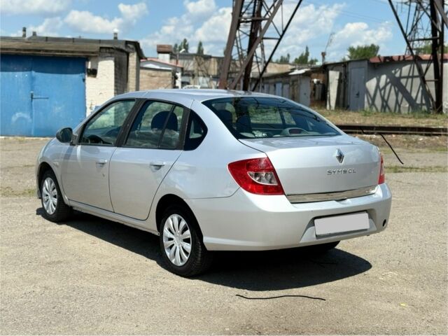 Сірий Рено Clio Symbol, об'ємом двигуна 1.4 л та пробігом 175 тис. км за 4200 $, фото 2 на Automoto.ua