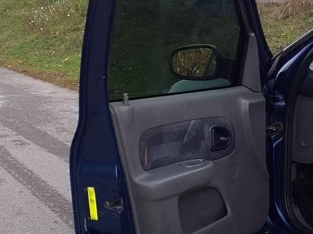 Рено Clio Symbol 2001 в Павлограде на Automoto.ua Синий Рено Clio Symbol, объемом двигателя 1.4 л и пробегом 280 тыс. км за 1838 $, фото 8 на Automoto.ua