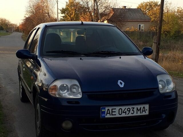 Рено Clio Symbol 2001 в Павлограде на Automoto.ua Синий Рено Clio Symbol, объемом двигателя 1.4 л и пробегом 280 тыс. км за 1838 $, фото 3 на Automoto.ua