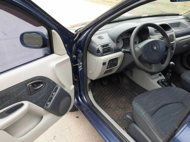 Синий Рено Clio Symbol, объемом двигателя 1.4 л и пробегом 144 тыс. км за 3350 $, фото 11 на Automoto.ua