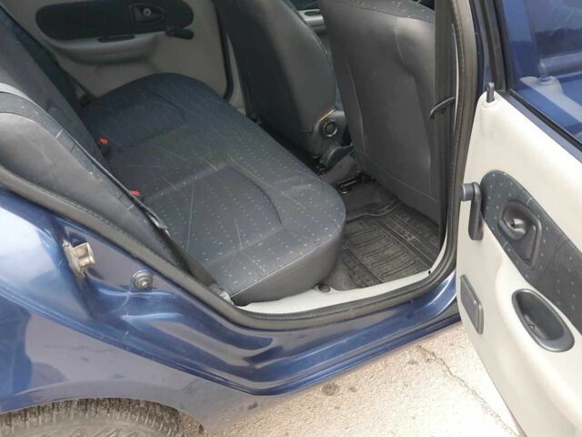 Синий Рено Clio Symbol, объемом двигателя 1.4 л и пробегом 144 тыс. км за 3350 $, фото 14 на Automoto.ua