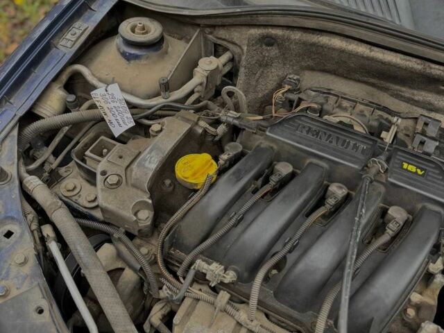 Синій Рено Clio Symbol, об'ємом двигуна 1.4 л та пробігом 300 тис. км за 3000 $, фото 12 на Automoto.ua