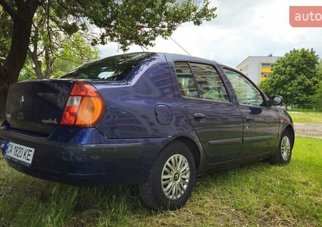 Синий Рено Clio Symbol, объемом двигателя 1.4 л и пробегом 188 тыс. км за 3400 $, фото 4 на Automoto.ua