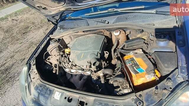 Синий Рено Clio Symbol, объемом двигателя 1.39 л и пробегом 65 тыс. км за 3000 $, фото 1 на Automoto.ua