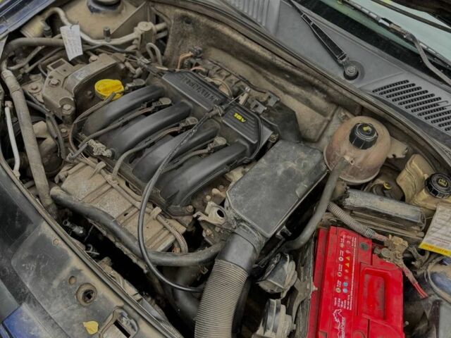 Синій Рено Clio Symbol, об'ємом двигуна 1.4 л та пробігом 300 тис. км за 3000 $, фото 11 на Automoto.ua