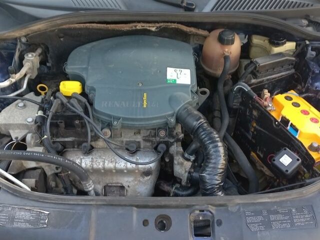 Синий Рено Clio Symbol, объемом двигателя 1.4 л и пробегом 212 тыс. км за 2750 $, фото 6 на Automoto.ua