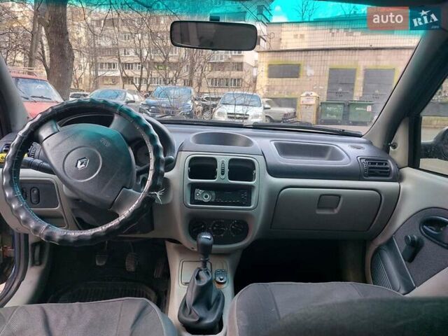 Синий Рено Clio Symbol, объемом двигателя 1.4 л и пробегом 415 тыс. км за 2250 $, фото 1 на Automoto.ua