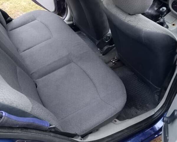 Синий Рено Clio Symbol, объемом двигателя 1.39 л и пробегом 255 тыс. км за 3350 $, фото 8 на Automoto.ua