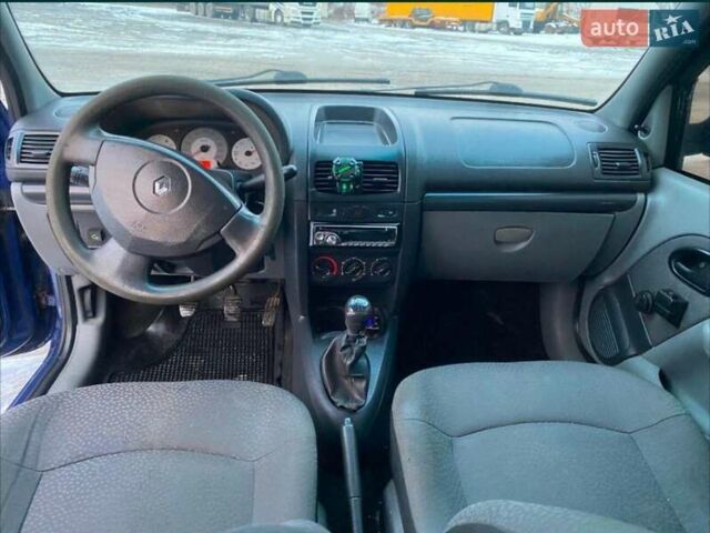 Синий Рено Clio Symbol, объемом двигателя 1.4 л и пробегом 170 тыс. км за 2800 $, фото 17 на Automoto.ua
