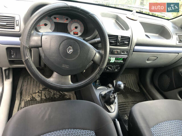 Синий Рено Clio Symbol, объемом двигателя 1.39 л и пробегом 184 тыс. км за 2599 $, фото 1 на Automoto.ua