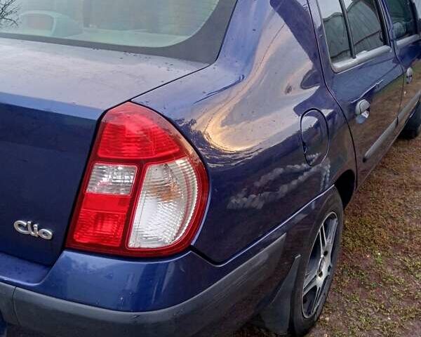 Синий Рено Clio Symbol, объемом двигателя 1.39 л и пробегом 255 тыс. км за 3350 $, фото 4 на Automoto.ua